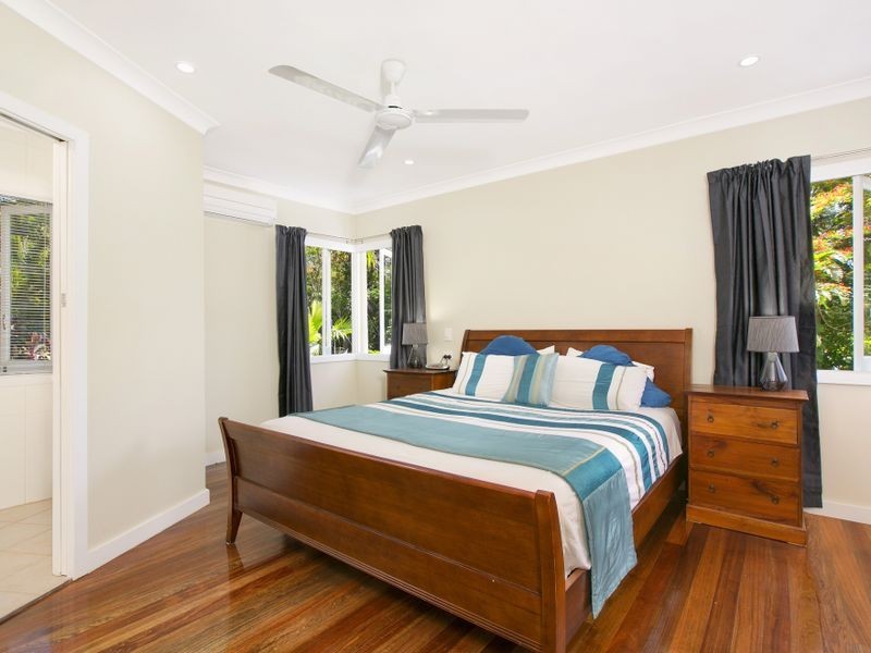 20 McHugh Crescent, Whitfield QLD 4870