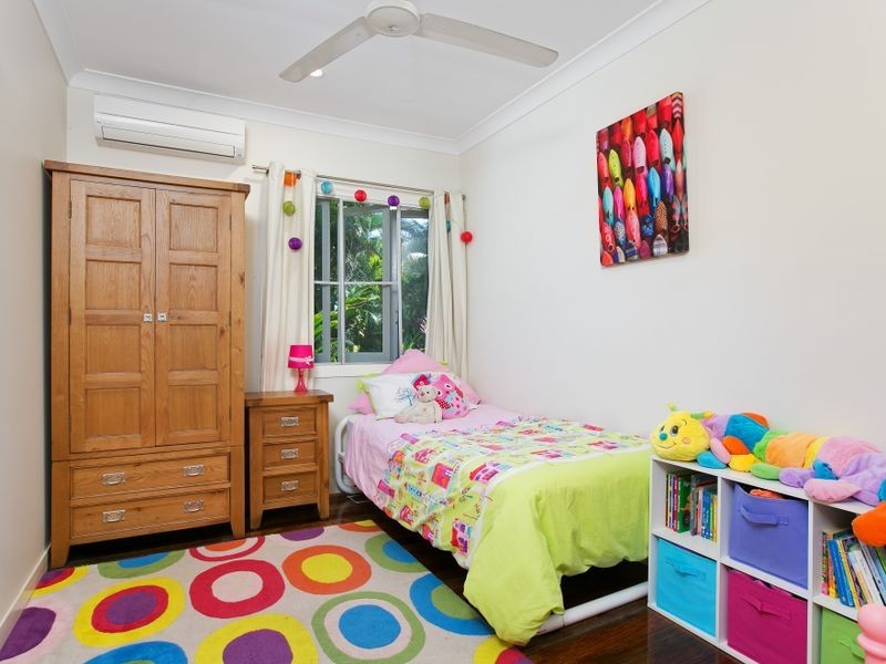 20 McHugh Crescent, Whitfield QLD 4870