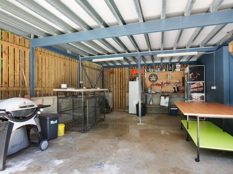20 McHugh Crescent, Whitfield QLD 4870