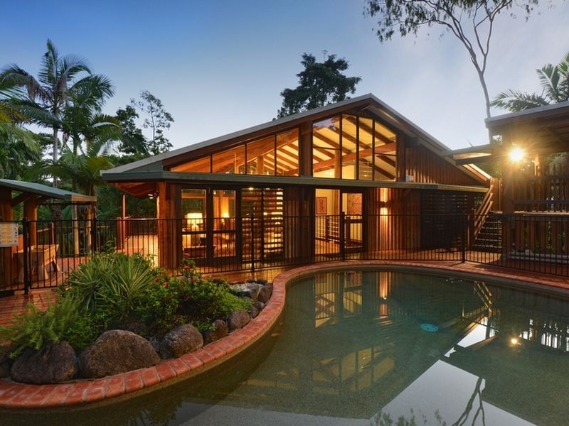 1 Stuart Street, Edge Hill QLD 4870