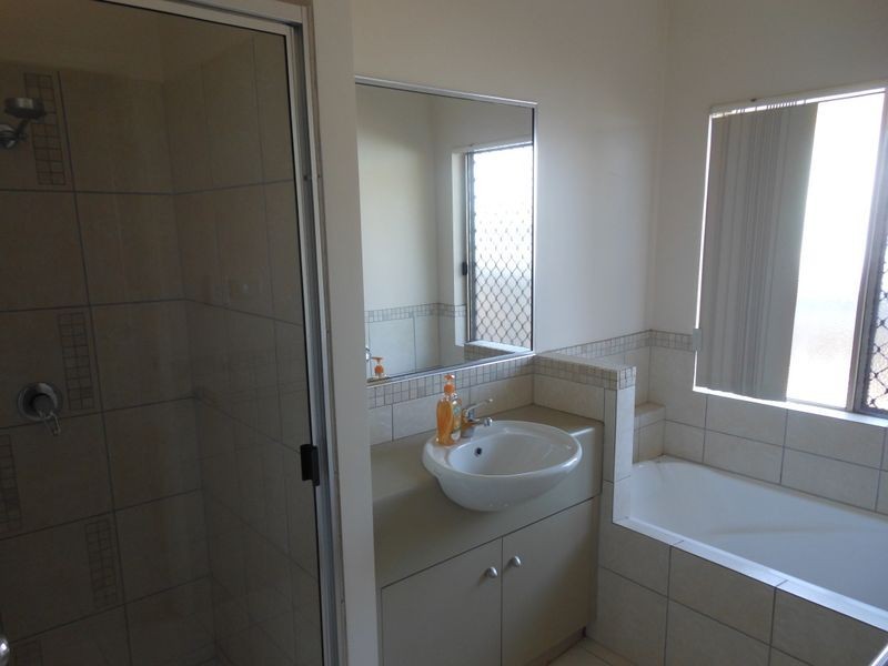 37 West Park Ridge Drive, Brinsmead QLD 4870