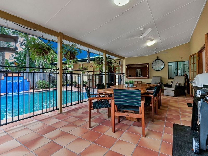 4 Argyle Close, Edge Hill QLD 4870