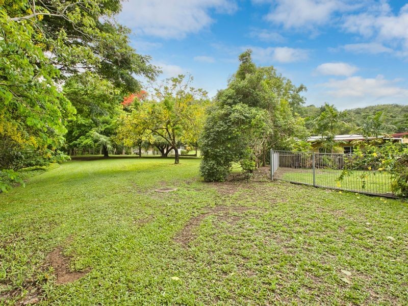 27 Merrybrook Street, Freshwater QLD 4870