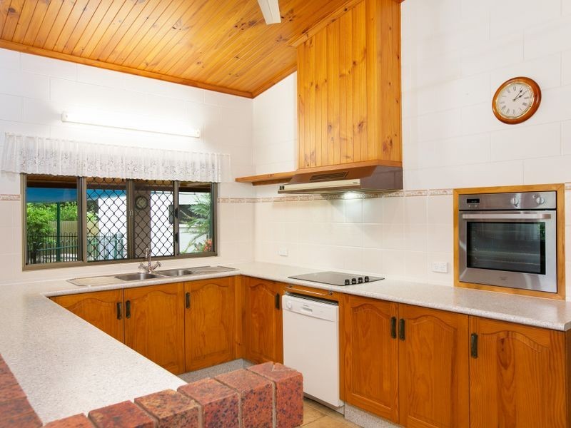 18 Bataan Close, Trinity Park QLD 4879