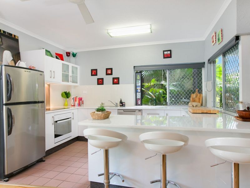 10 40-42 Old Smithfield Road, Freshwater QLD 4870