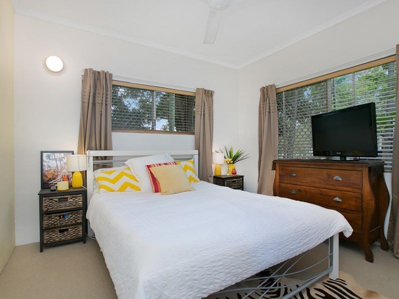 10 40-42 Old Smithfield Road, Freshwater QLD 4870
