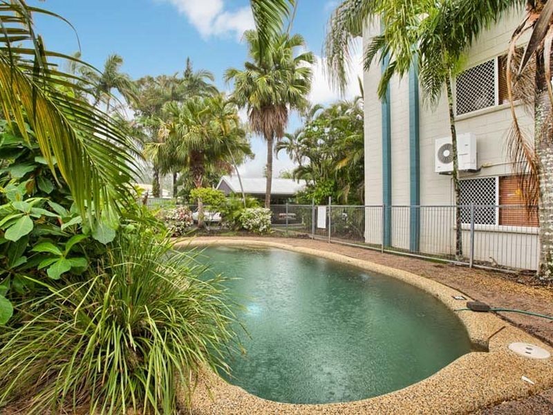 10 40-42 Old Smithfield Road, Freshwater QLD 4870