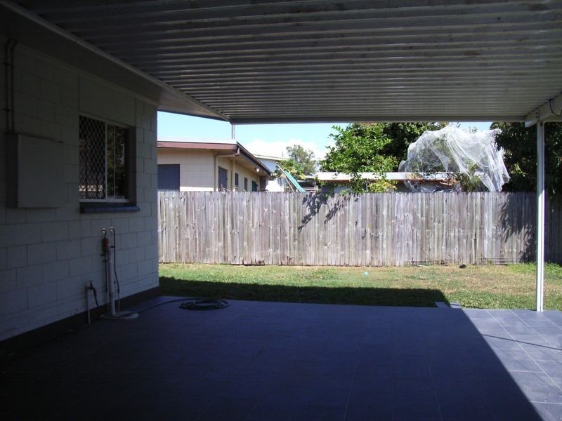2/41 Sperring Street, Manunda QLD 4870
