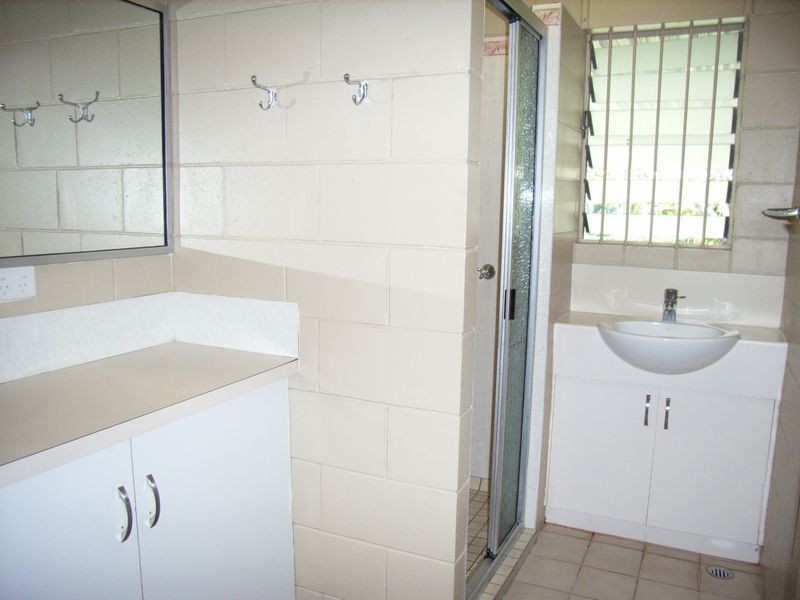 2/41 Sperring Street, Manunda QLD 4870