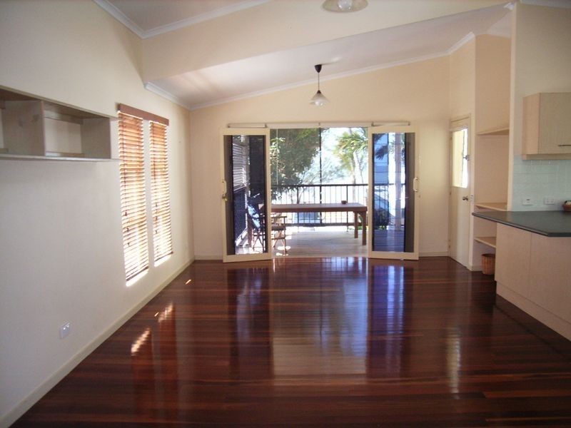 227 O’Shea Esplanade, Machans Beach QLD 4878