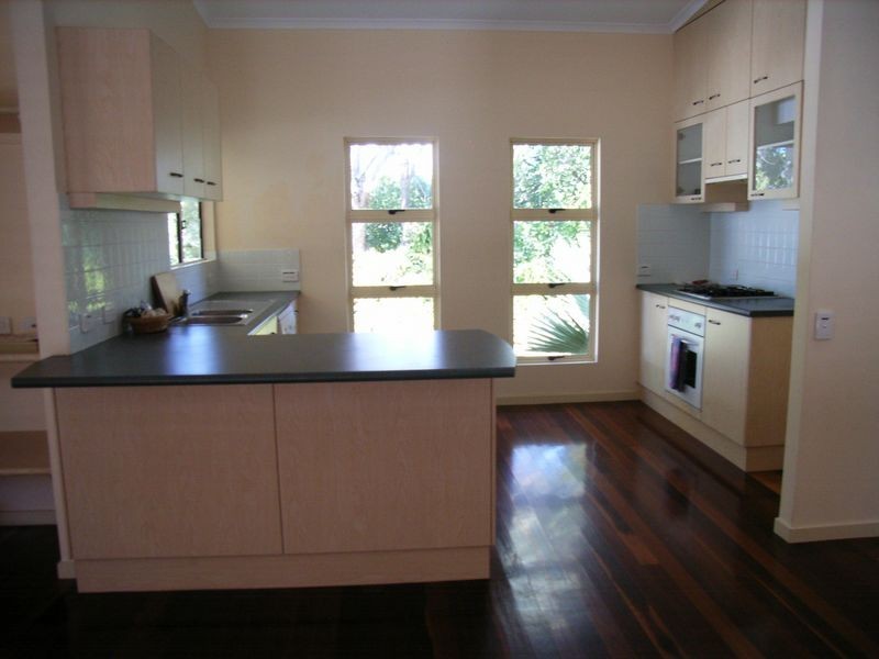 227 O’Shea Esplanade, Machans Beach QLD 4878