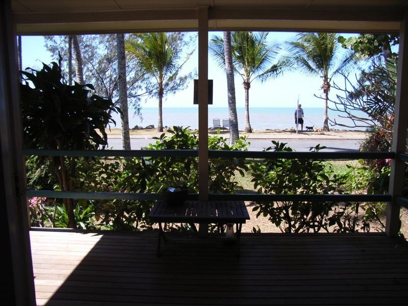 227 O’Shea Esplanade, Machans Beach QLD 4878