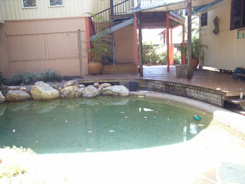 227 O’Shea Esplanade, Machans Beach QLD 4878