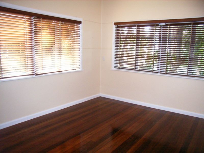 227 O’Shea Esplanade, Machans Beach QLD 4878