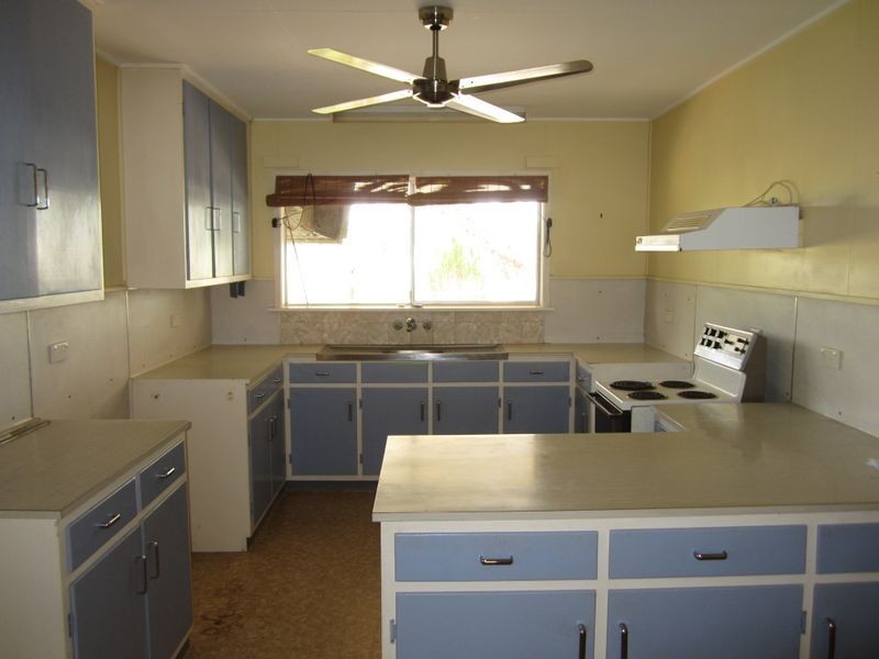 282 Buchan Street, Westcourt QLD 4870