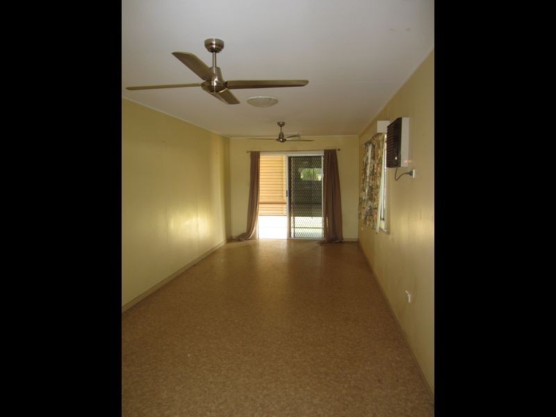 282 Buchan Street, Westcourt QLD 4870