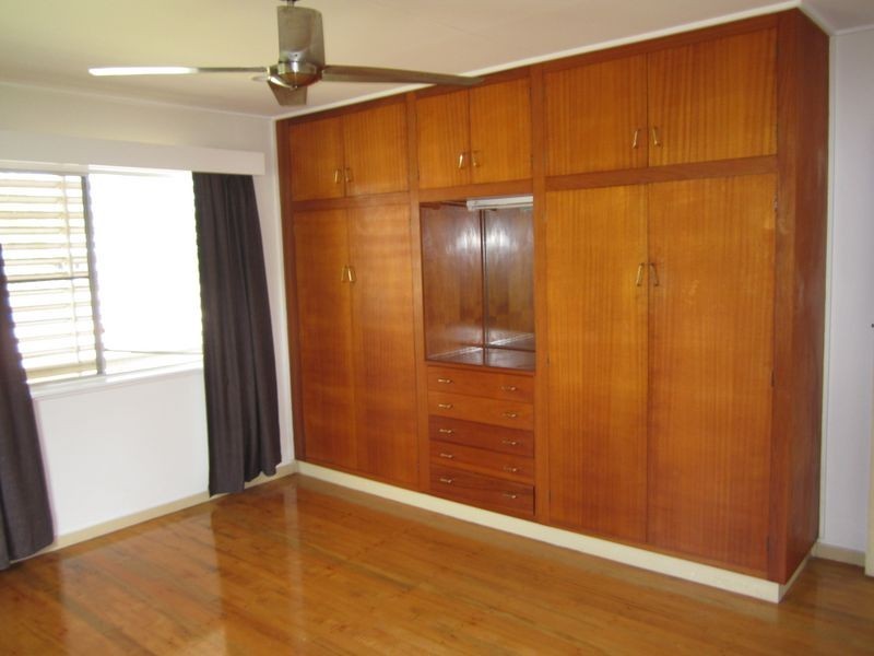 282 Buchan Street, Westcourt QLD 4870