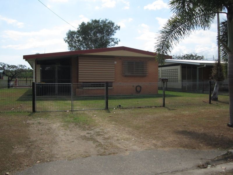 282 Buchan Street, Westcourt QLD 4870