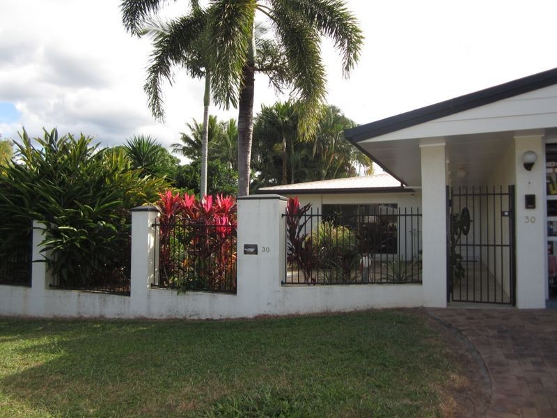 30 Montrose Avenue, Edge Hill QLD 4870