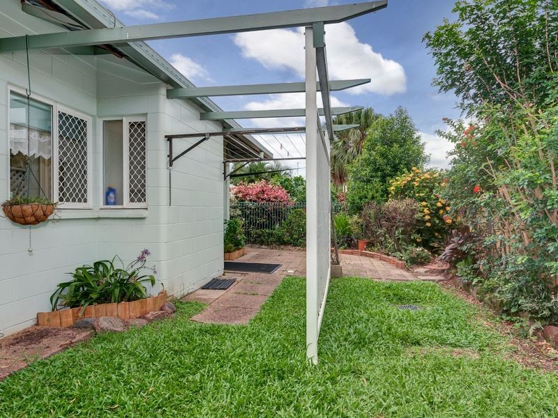 11/60-68 Swallow Street, Mooroobool QLD 4870