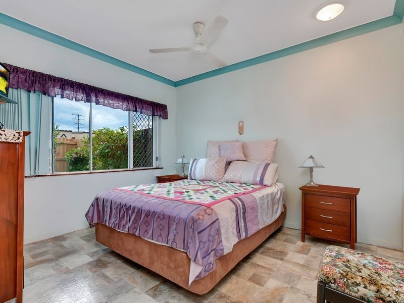 11/60-68 Swallow Street, Mooroobool QLD 4870