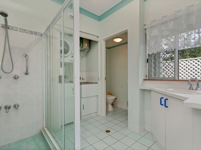 11/60-68 Swallow Street, Mooroobool QLD 4870