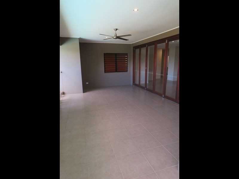6 Sherbrook Close, Brinsmead QLD 4870
