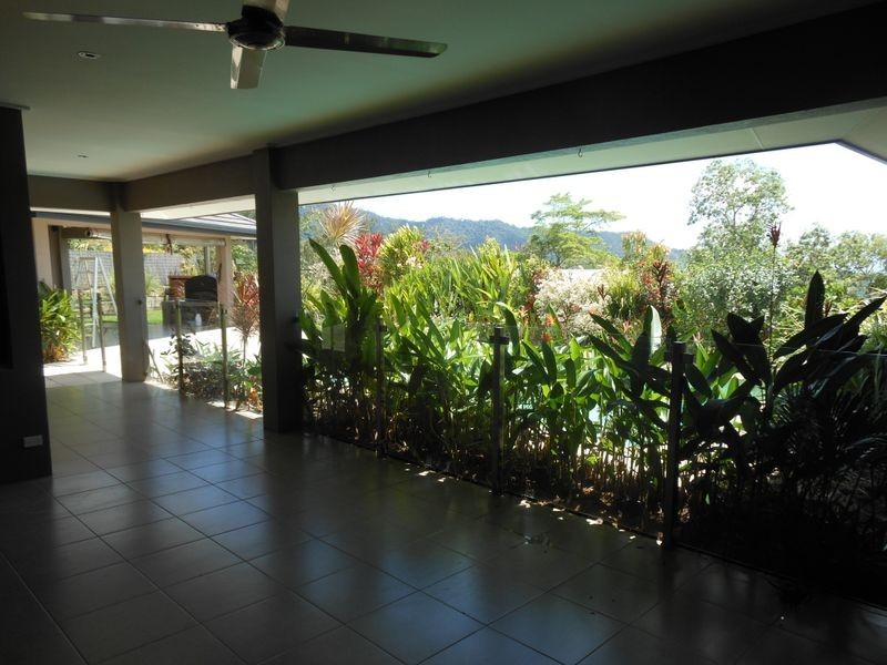 6 Sherbrook Close, Brinsmead QLD 4870