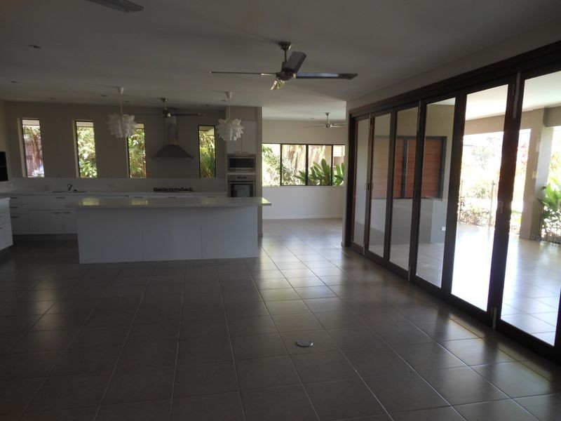 6 Sherbrook Close, Brinsmead QLD 4870