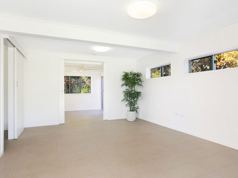 366 Pease Street, Edge Hill QLD 4870