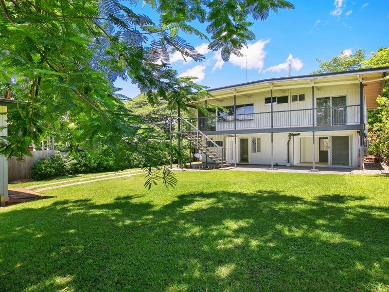 366 Pease Street, Edge Hill QLD 4870