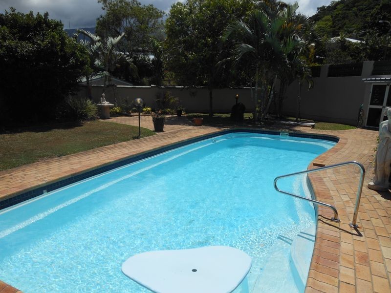 6 Hook Close, Brinsmead QLD 4870