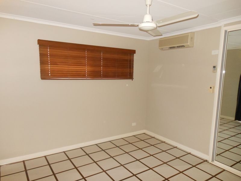 6 Hook Close, Brinsmead QLD 4870