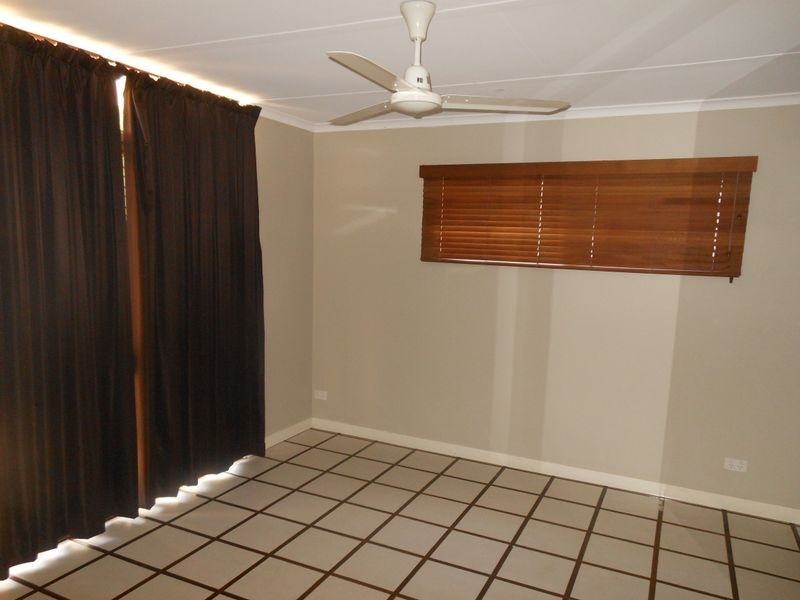 6 Hook Close, Brinsmead QLD 4870