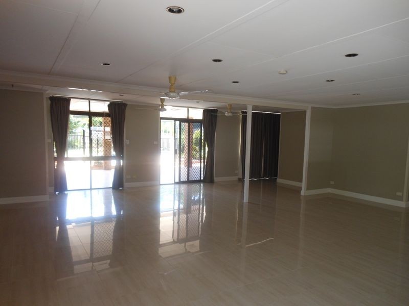 6 Hook Close, Brinsmead QLD 4870