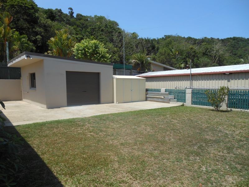 6 Hook Close, Brinsmead QLD 4870