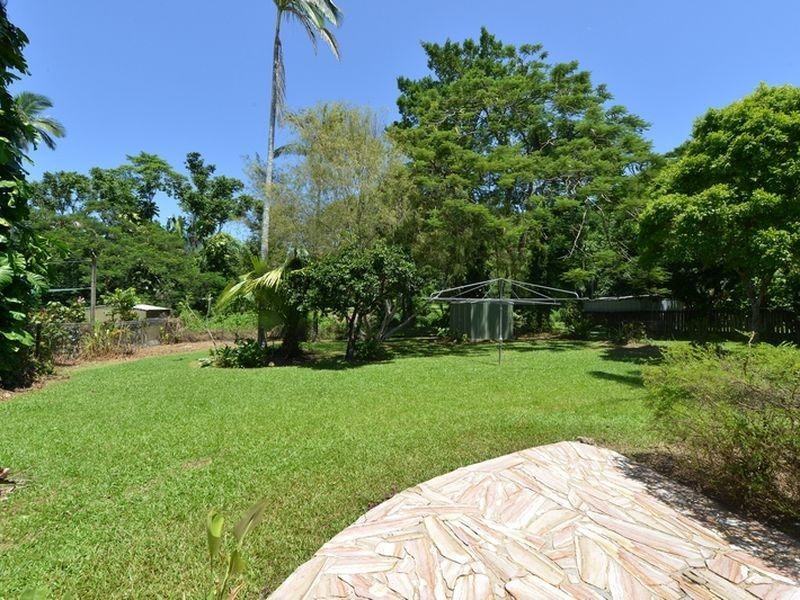 17 Fogarty Street, Whitfield QLD 4870