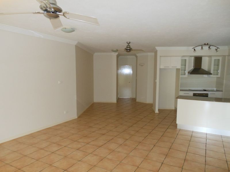 8/291 Esplanade, Cairns North QLD 4870