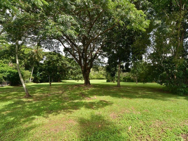 239 McManus Street, Whitfield QLD 4870
