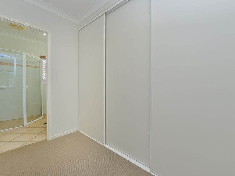 6 Beck Close, Bentley Park QLD 4869