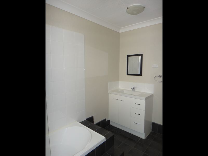 2/292 Sheridan Street, Cairns North QLD 4870