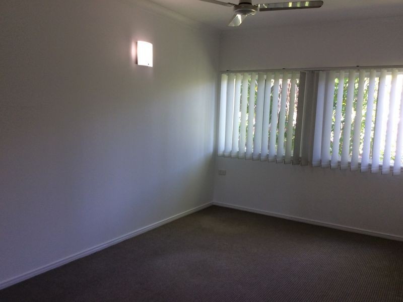 11/14 Charles Street, Cairns North QLD 4870