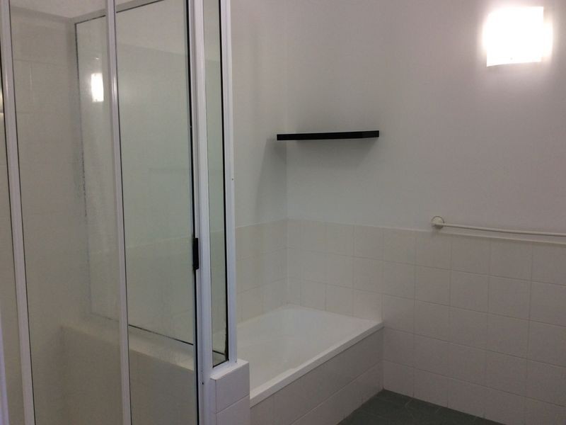 11/14 Charles Street, Cairns North QLD 4870