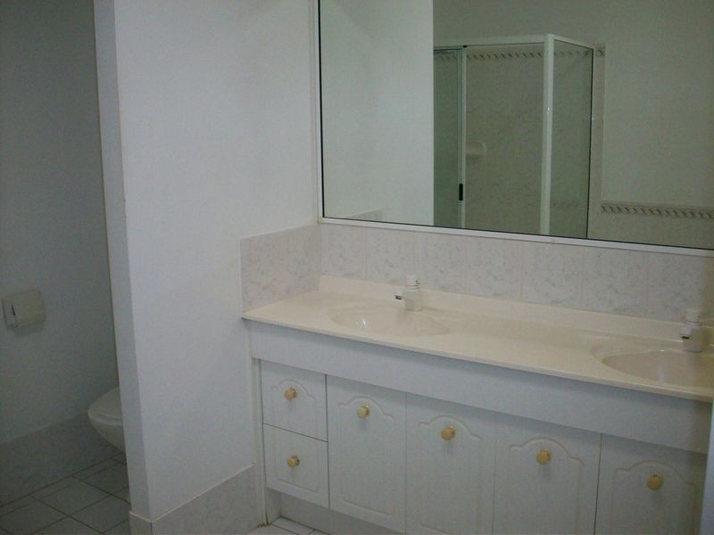 4/10 Grantala Street, Manoora QLD 4870