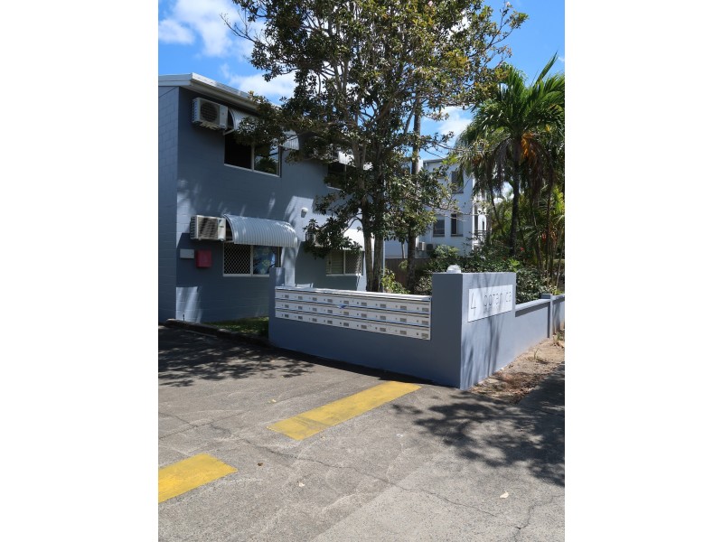 10/4 Chester Court, Manunda QLD 4870