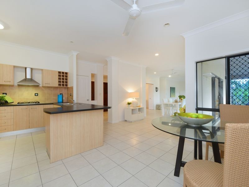 11 East Parkridge Drive, Brinsmead QLD 4870