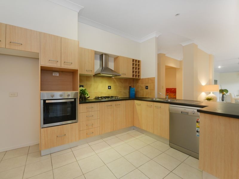 11 East Parkridge Drive, Brinsmead QLD 4870