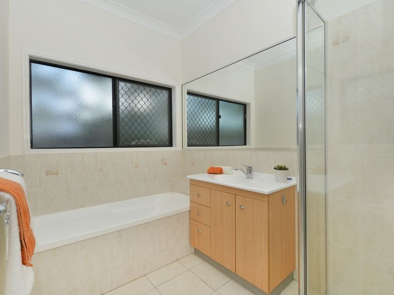 11 East Parkridge Drive, Brinsmead QLD 4870