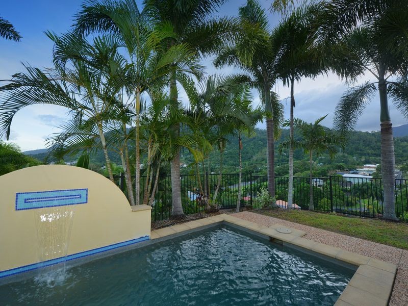 11 East Parkridge Drive, Brinsmead QLD 4870