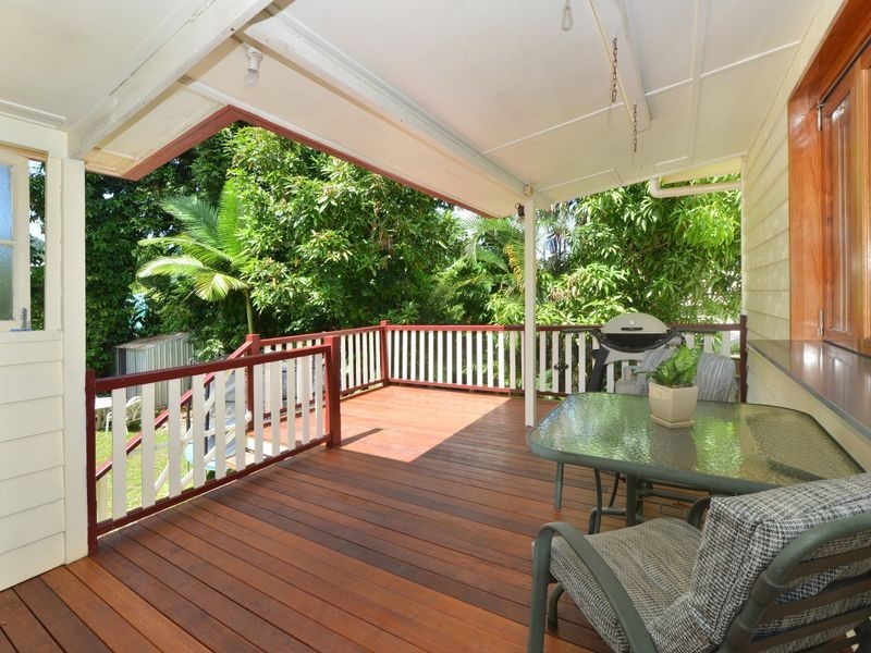 6 Fulton Close, Whitfield QLD 4870